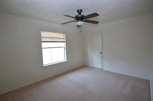 12410 Meadow Briar Drive, Stafford, TX 77477