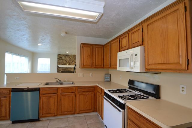 12410 Meadow Briar Drive, Stafford, TX 77477