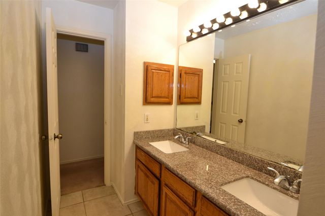 12410 Meadow Briar Drive, Stafford, TX 77477