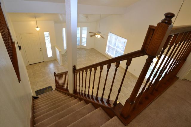 12410 Meadow Briar Drive, Stafford, TX 77477