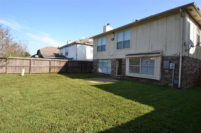 12410 Meadow Briar Drive, Stafford, TX 77477