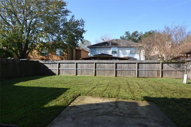 12410 Meadow Briar Drive, Stafford, TX 77477