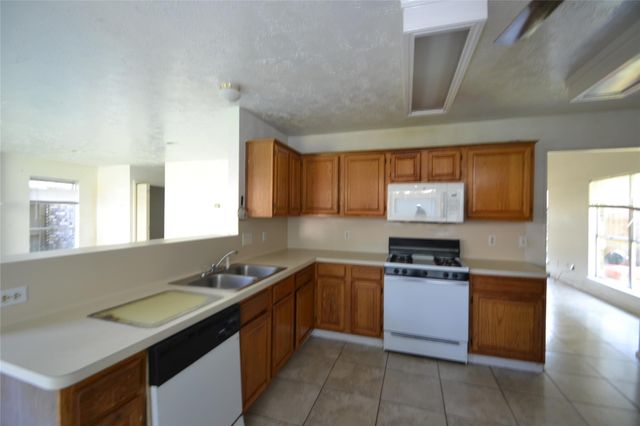 12410 Meadow Briar Drive, Stafford, TX 77477