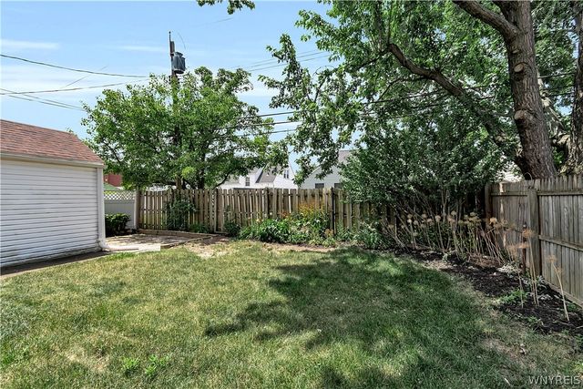 30 Truesdale Road, Tonawanda, NY 14223