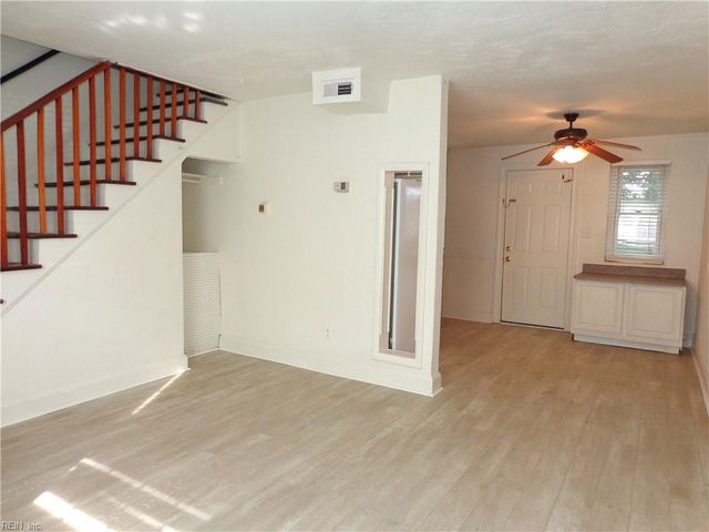 2020 E Ocean View Ave Apt 3, Norfolk, VA 23503
