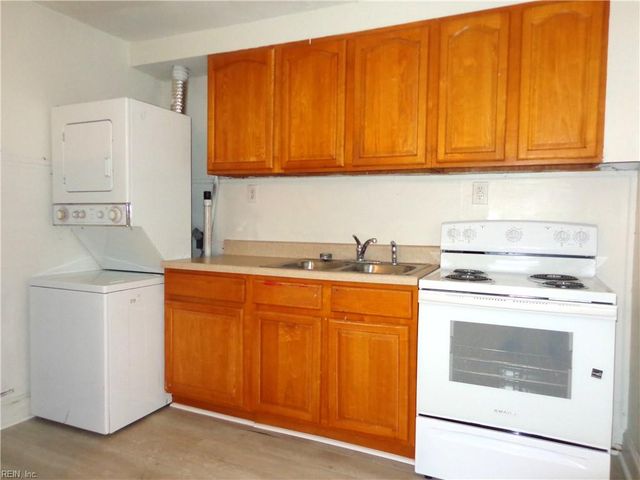 2020 E Ocean View Ave Apt 3, Norfolk, VA 23503