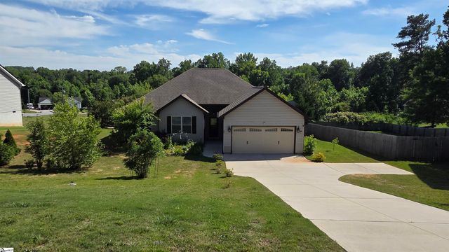 34 Montgomery Road, Lyman, SC 29365