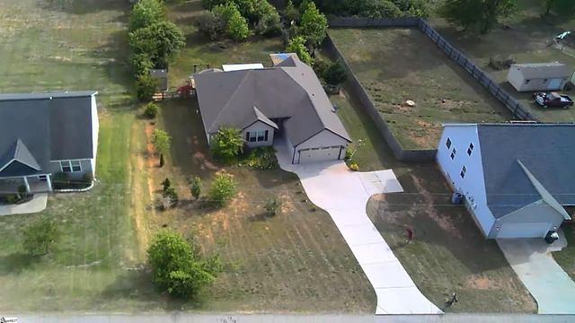 34 Montgomery Road, Lyman, SC 29365