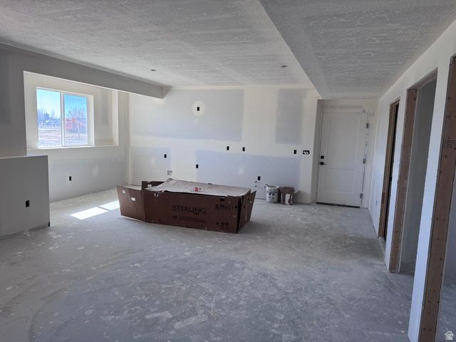 5777 W 4100 S, Hooper, UT 84315