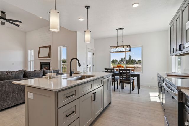 5777 W 4100 S, Hooper, UT 84315