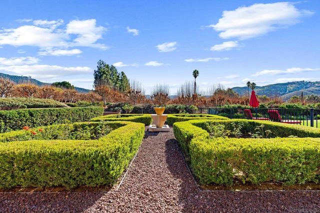 32752 Luiseno Circle Dr, Pauma Valley, CA 92061