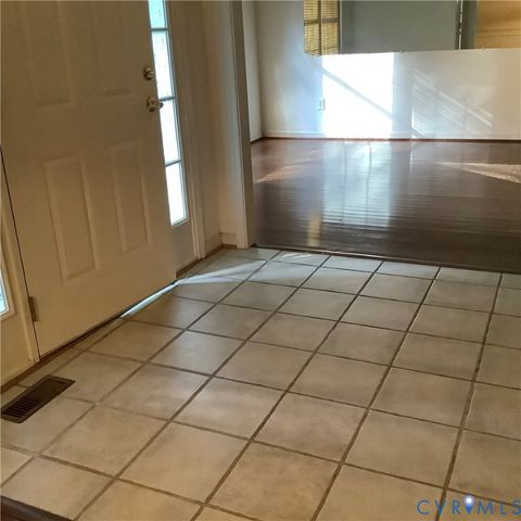 12132 Heath Pond Dr, Ashland, VA 23005
