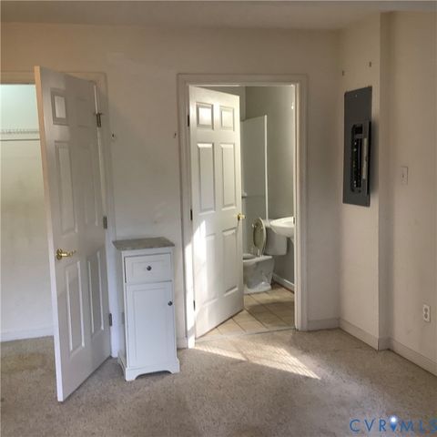 12132 Heath Pond Dr, Ashland, VA 23005