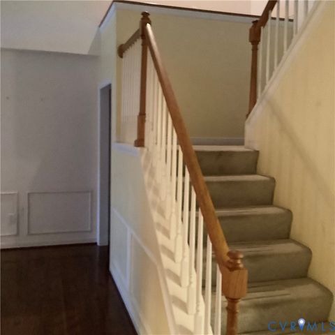 12132 Heath Pond Dr, Ashland, VA 23005