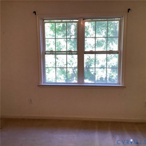 12132 Heath Pond Dr, Ashland, VA 23005
