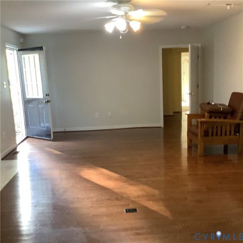 12132 Heath Pond Dr, Ashland, VA 23005