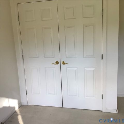 12132 Heath Pond Dr, Ashland, VA 23005