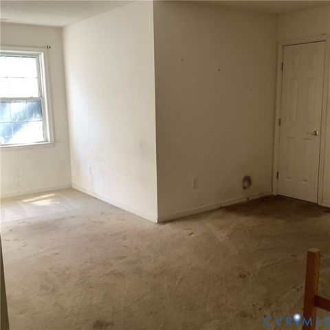 12132 Heath Pond Dr, Ashland, VA 23005