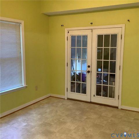 12132 Heath Pond Dr, Ashland, VA 23005