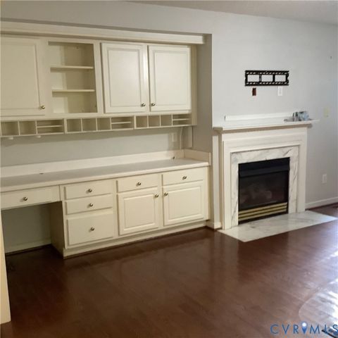 12132 Heath Pond Dr, Ashland, VA 23005