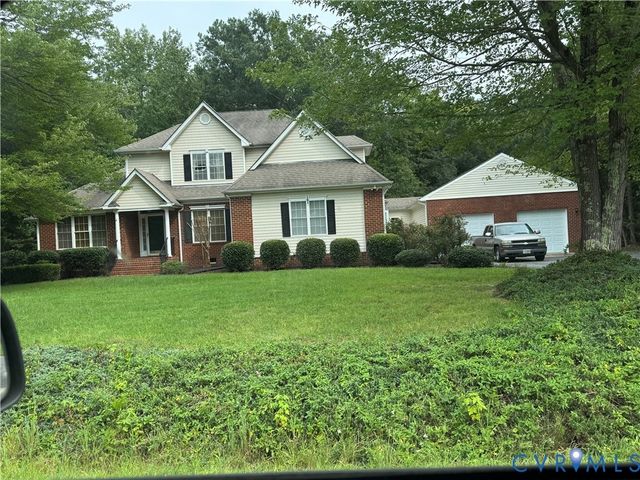 12132 Heath Pond Dr, Ashland, VA 23005