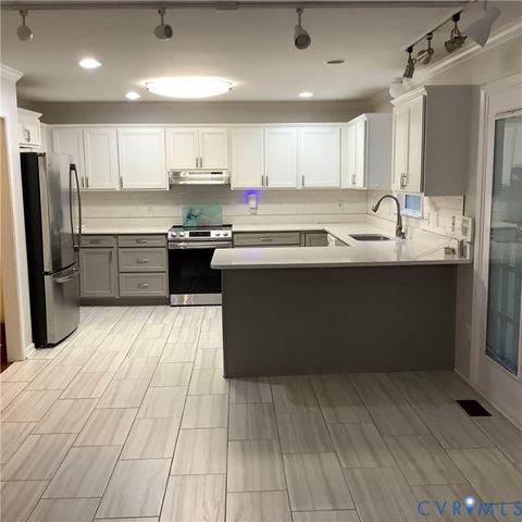 12132 Heath Pond Dr, Ashland, VA 23005