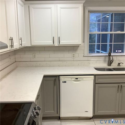 12132 Heath Pond Dr, Ashland, VA 23005