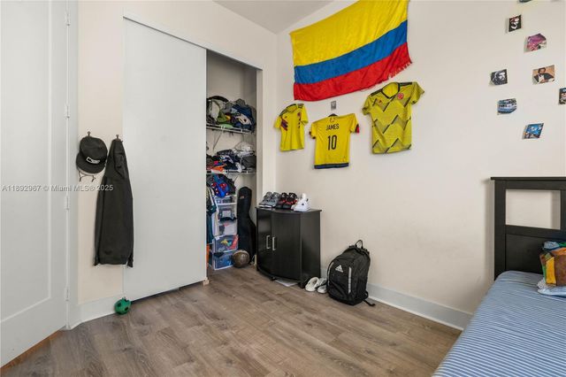 10450 NW 67th St, Doral, FL 33178