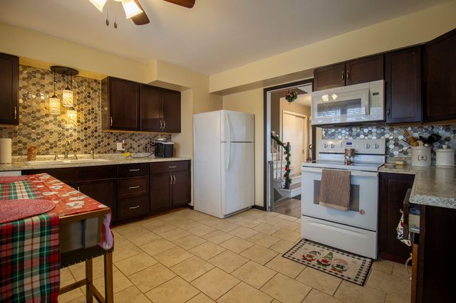 1241 Willow Lane, Schererville, IN 46375