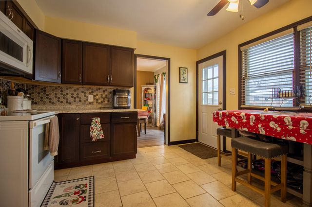 1241 Willow Lane, Schererville, IN 46375