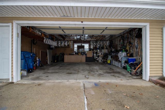 1241 Willow Lane, Schererville, IN 46375