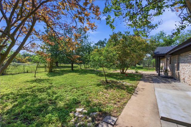 8203 N Madrone TRL N, Austin, TX 78737