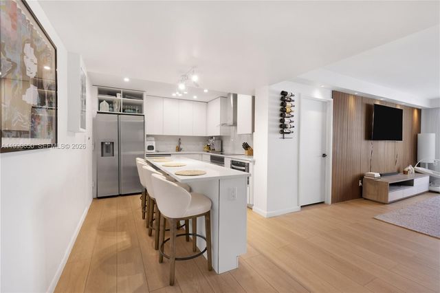 5161 Collins Ave 411, Miami Beach, FL 33140