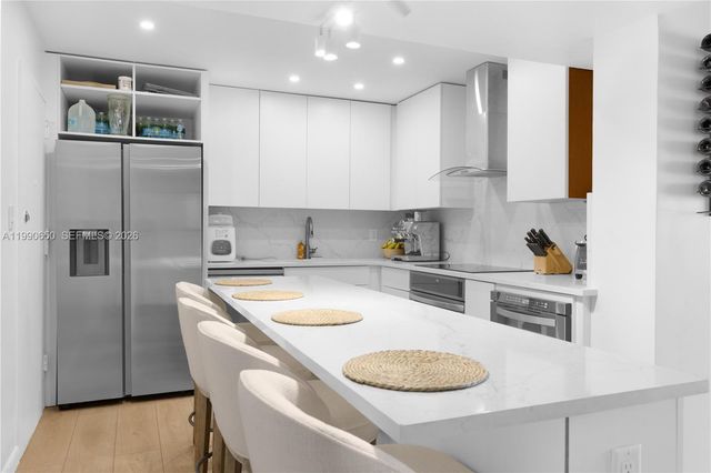 5161 Collins Ave 411, Miami Beach, FL 33140