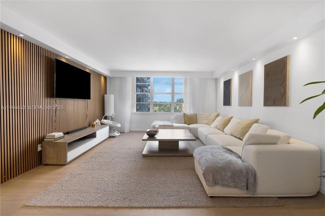 5161 Collins Ave 411, Miami Beach, FL 33140