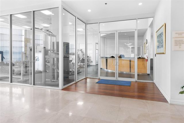 5161 Collins Ave 411, Miami Beach, FL 33140