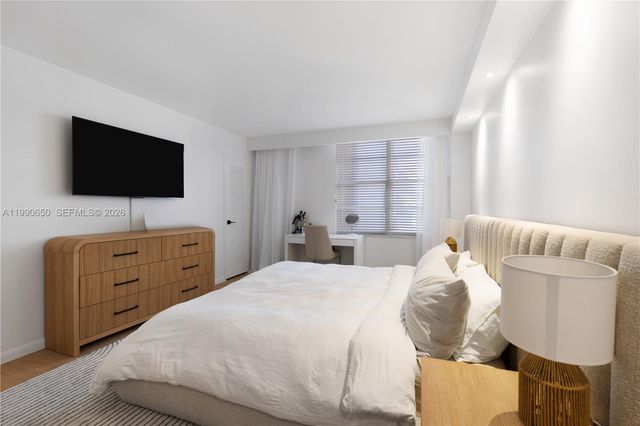 5161 Collins Ave 411, Miami Beach, FL 33140