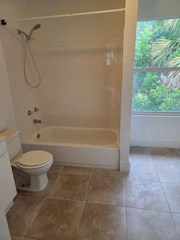 1633 W 28th Street B, Riviera Beach, FL 33404