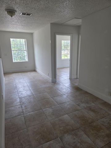 1633 W 28th Street B, Riviera Beach, FL 33404