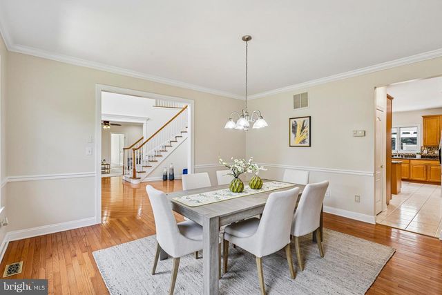 4 GOLDFINCH CT, Plainsboro, NJ 08536