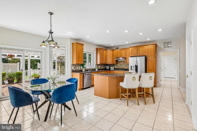 4 GOLDFINCH CT, Plainsboro, NJ 08536