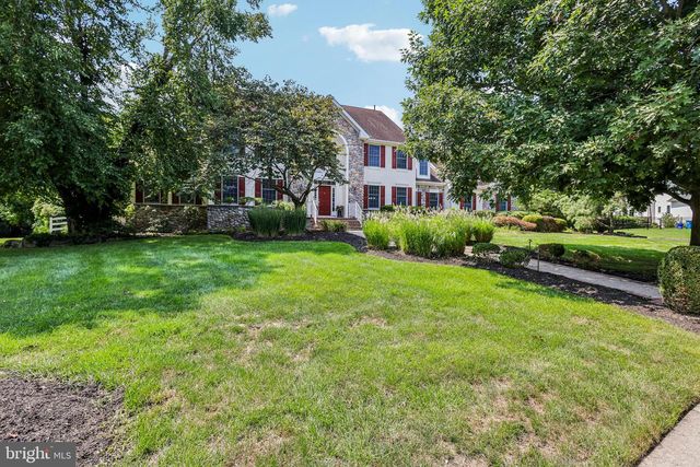 4 GOLDFINCH CT, Plainsboro, NJ 08536