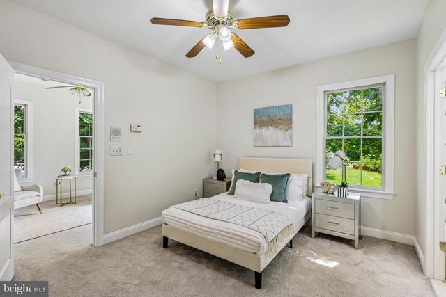 4 GOLDFINCH CT, Plainsboro, NJ 08536
