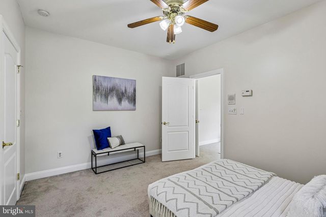 4 GOLDFINCH CT, Plainsboro, NJ 08536