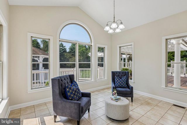 4 GOLDFINCH CT, Plainsboro, NJ 08536