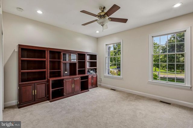4 GOLDFINCH CT, Plainsboro, NJ 08536