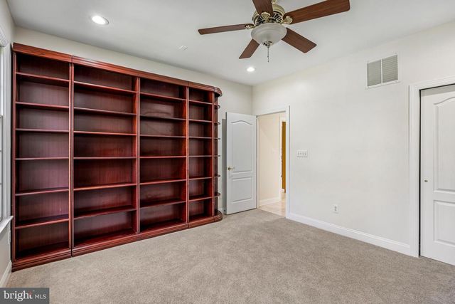 4 GOLDFINCH CT, Plainsboro, NJ 08536