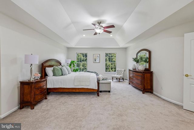 4 GOLDFINCH CT, Plainsboro, NJ 08536