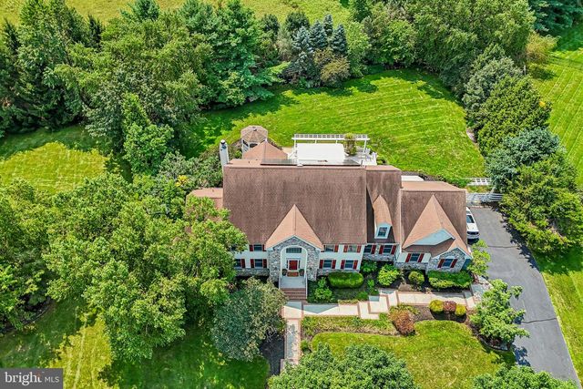 4 GOLDFINCH CT, Plainsboro, NJ 08536