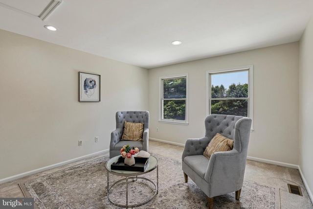 4 GOLDFINCH CT, Plainsboro, NJ 08536